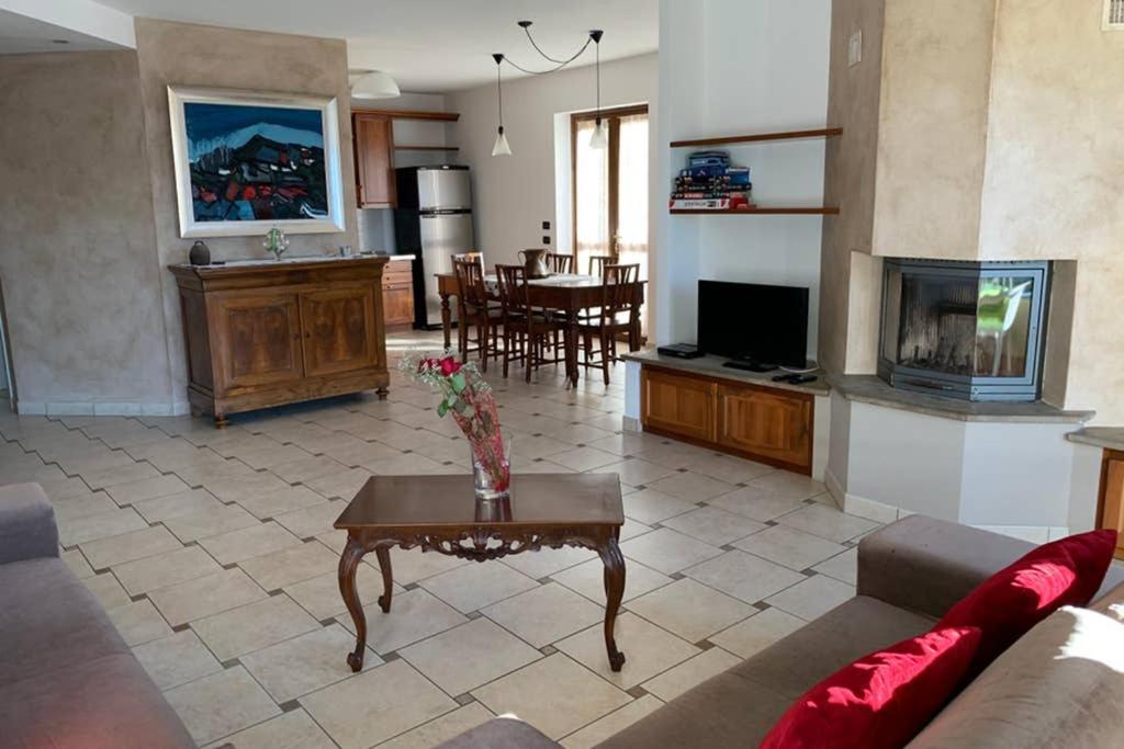 Cozy House On Iseo Lake Fonteno Εξωτερικό φωτογραφία